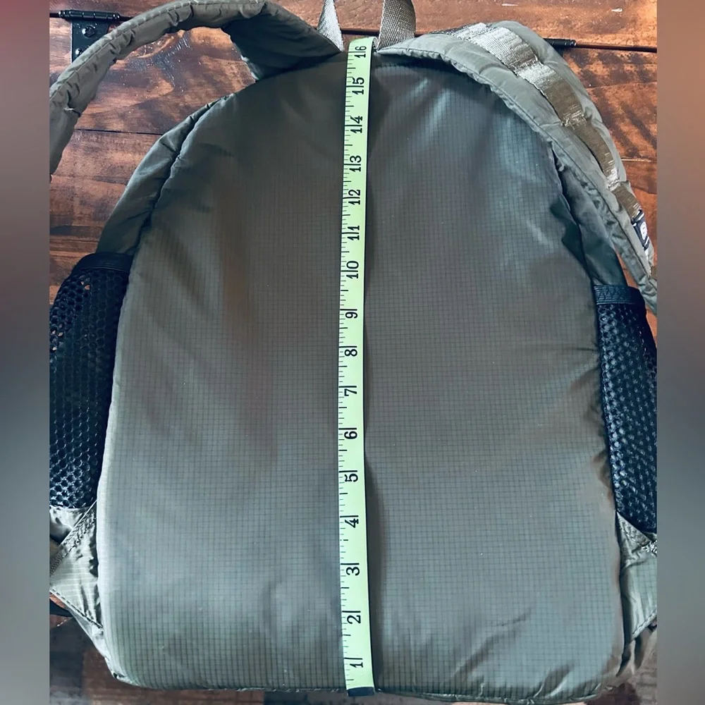 Skechers 16” Army Green Backpack Mesh Pockets & Padded Straps
